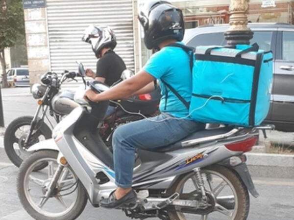 Dəbilqəsiz moped idarə edənlər cərimələnəcək