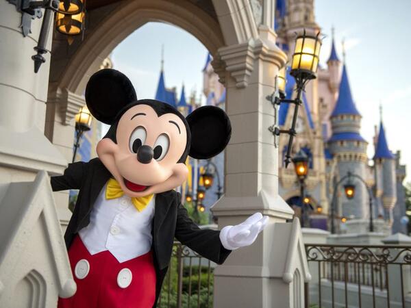 "Disney" 10 milyon <span class="color_red">cərimələndi</span>