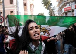 İranda etirazçılara pulemyotlardan atəş açıldı