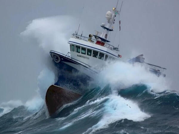 Küləkli hava şəraiti ilə bağlı gəmilərə xəbərdarlıq edildi