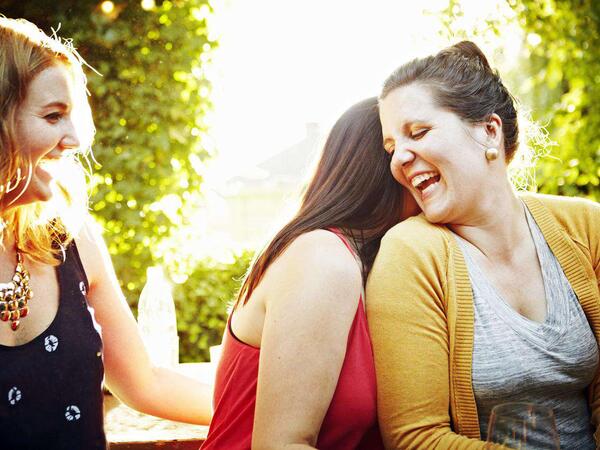 Gülmək ürəyi qoruyur: alimlərdən maraqlı açıqlama