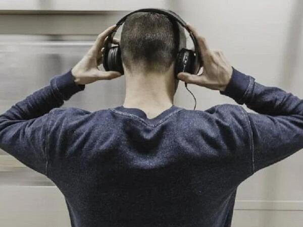 Beyində ilişib qalan melodiyalar düşündüyünüz qədər günahsız olmaya bilər