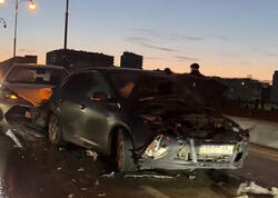 Paytaxtda zəncirvari yol qəzası - 4 avtomobil toqquşdu