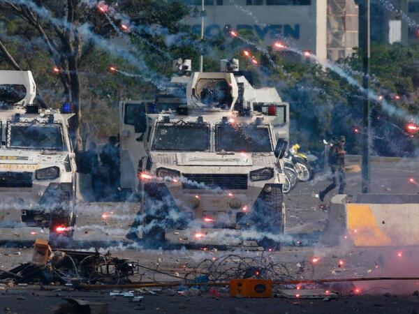 Karakasda gərginlik artdı: ABŞ xüsusi təyinatlıları şəhərə daxil olub