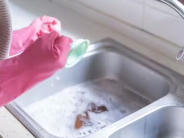 Boruları anında açan məhsul: Sirkə və soda deyil!