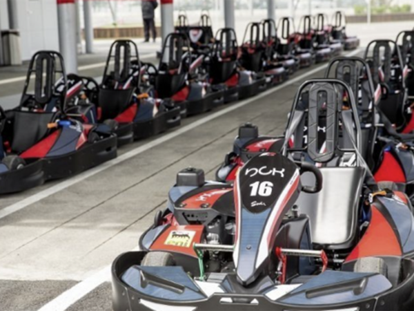 “Baku City Kartinq”də avtomobillər toqquşdu - Yeniyetmə öldü