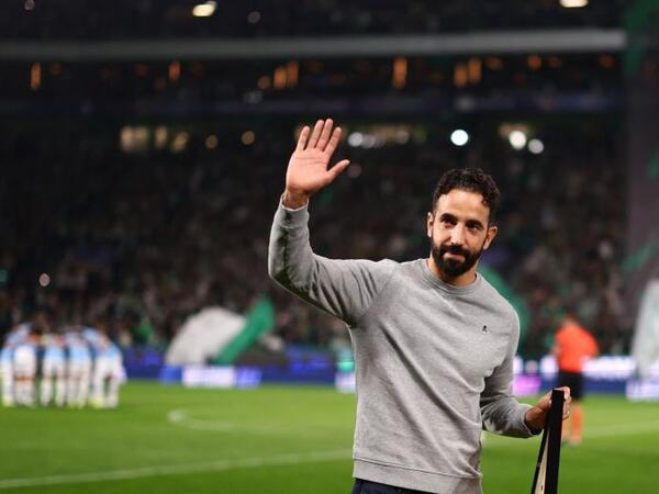 "Mançester Yunayted" baş məşqçisini qovdu - <span class="color_red">FOTO</span>