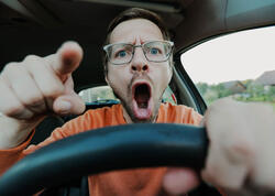 Sürücülər niyə aqressivdir? - AÇIQLAMA
