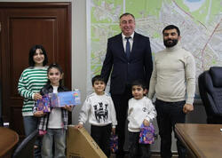 Rusiyada azərbaycanlı ailəyə hədiyyə verilməsi qalmaqala səbəb oldu - <span class="color_red">FOTO</span>