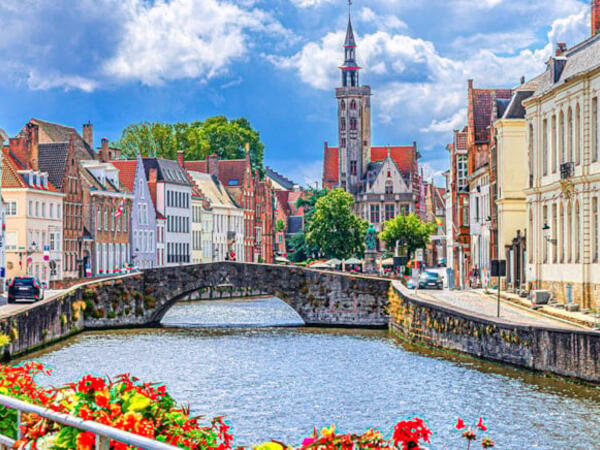 Avropanın ən gözəl şəhəri seçildi: Gedən bir də getmək istəyir