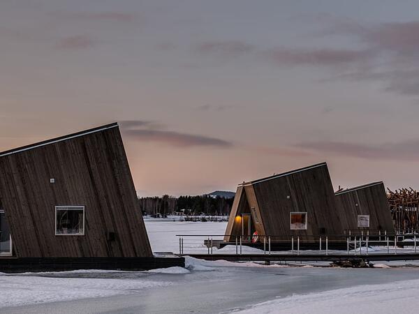 Yeraltı buxar otaqlarından üzən hamamlara: Nordik ölkələrinin ən qeyri-adi saunaları