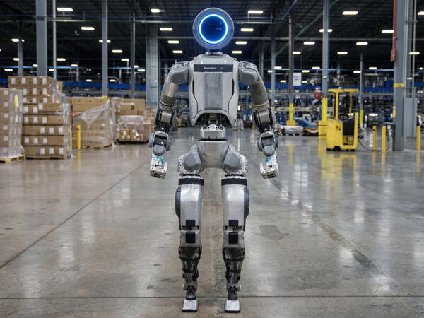 "Hyundai" insanabənzər robotunu təqdim etdi - <span class="color_red">FOTO</span>