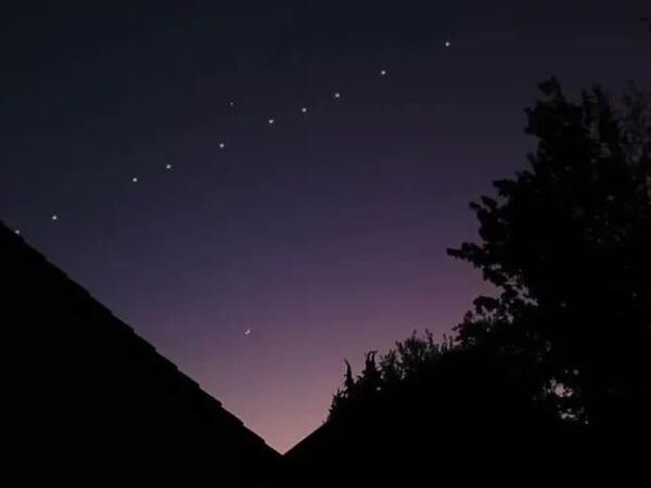 Azərbaycanda qeyri-adi hadisə: Səmada işıqlar düzüldü - <span class="color_red">VİDEO</span>