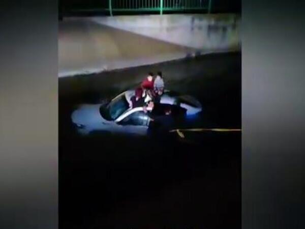 Beyləqanda maşın kanala düşdü - 4 nəfər... - <span class="color_red">VİDEO</span>