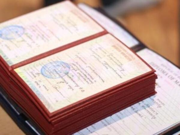 Diplomların verilmə forması dəyişdi - Elektron olacaq