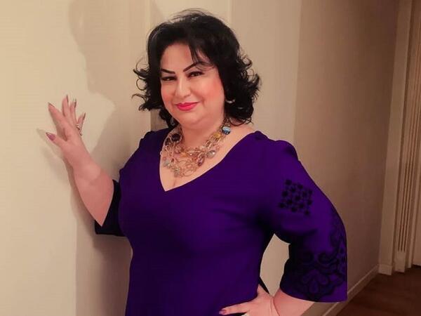 "60 yaşı var, qarını-ayaqları açıq formada..."