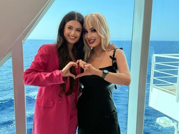 "Qızımın 20 yaşı var, hələ də sosial şəbəkəyə girməyə qoymuram"