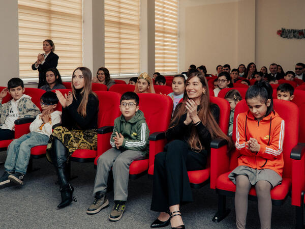 Arzu Əliyeva və Alena Əliyeva Həssas əhali qruplarından olan şəxslər üçün Sığınacaq və Sosial Reabilitasiya Müəssisəsini ziyarət ediblər - <span class="color_red">FOTO</span>