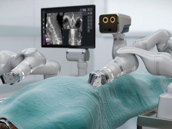 Dünyanın ilk insanabənzər cərrah robotu təqdim edildi - <span class="color_red">FOTO</span>
