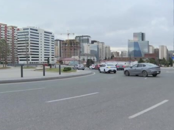 Bakıda yeni yol çəkilir - Sürücülərin işi asanlaşacaq - <span class="color_red">VİDEO</span>