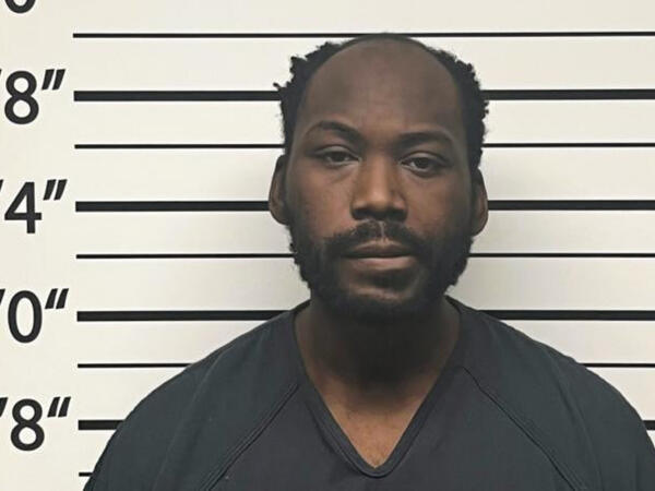 ABŞ-də dəhşətli cinayət: Gənc ailəsini və daha iki nəfəri öldürdü