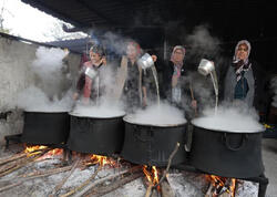 Budağında 20 qəpik, qadınların əlində isə 60 qat dəyər qazanır - <span class="color_red">FOTO</span>