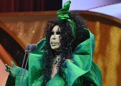 Bülent Ersoy onu çəkən şəxsə QIŞQIRDI - <span class="color_red">VİDEO</span>