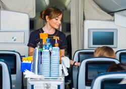 Təyyarədə çay içməyin, əllərinizi də YUMAYIN - <span class="color_red">Səbəb</span>