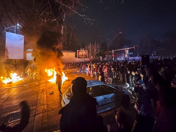 İranda ölənlərin sayı 500-ü keçdi - <span class="color_red">FOTO</span>