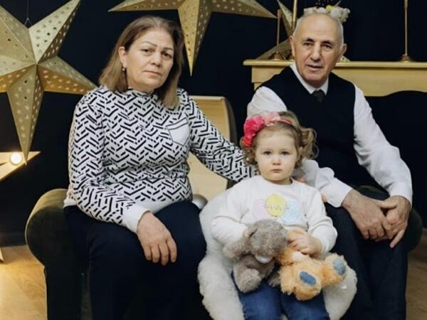 "Bir kəlmə də danışmır" - Xanımı Aşıq Əhliman haqda