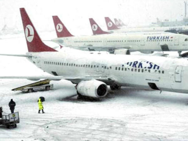 İstanbul aeroportlarında 124 reys ləğv edildi