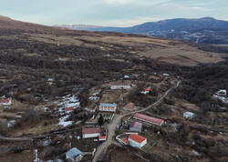 İlham Əliyev Çapar kəndində görülmüş işlərlə tanış olub