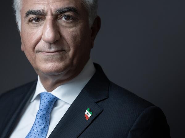 Rza Pəhləvinin arvadı ilə görüntüləri gündəm oldu - <span class="color_red">VİDEO</span>