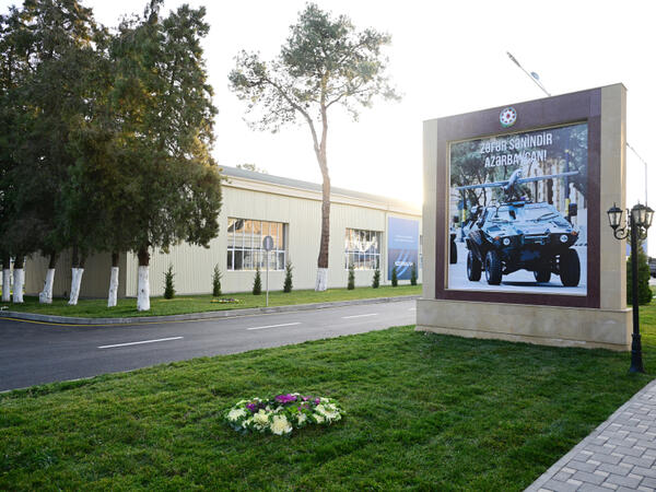 Prezident Tərtər elektromexanika zavodunun yenidənqurmadan sonra açılışında iştirak edib