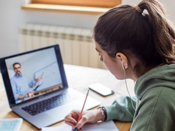 Rayon məktəblərində distant təhsil sınaqdan keçirilir