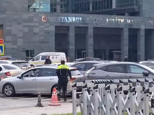 Türkiyədə prokuror məhkəmədə hakimi güllələdi - Keçmiş arvadı olub...