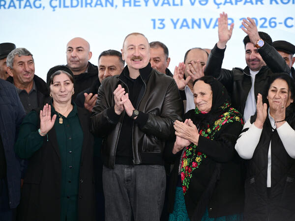 Prezident Ağdərənin Aşağı Oratağ kəndində Aşağı Oratağ, Çıldıran, Heyvalı və Çapar kəndlərinin sakinləri ilə görüşüb - FOTO
