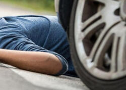 Cəlilabadda məktəb direktoru piyadanı maşınla vurdu