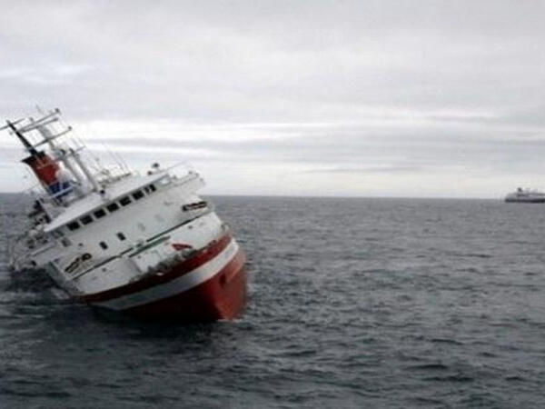 İran gəmisi Xəzərdə qəzaya uğradı - 14 nəfər...