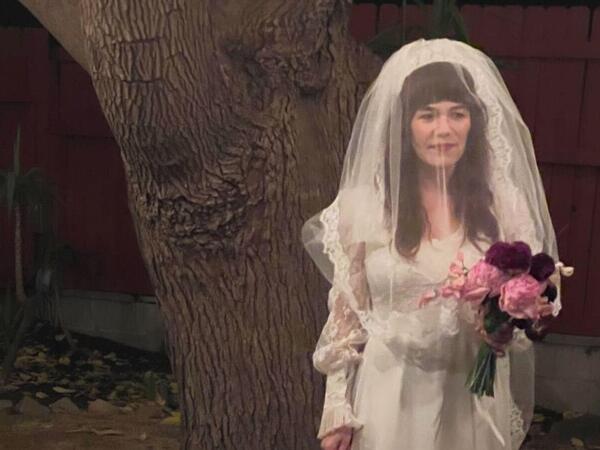 Məşhur müğənni iti ilə evləndi - <span class="color_red">FOTO</span>