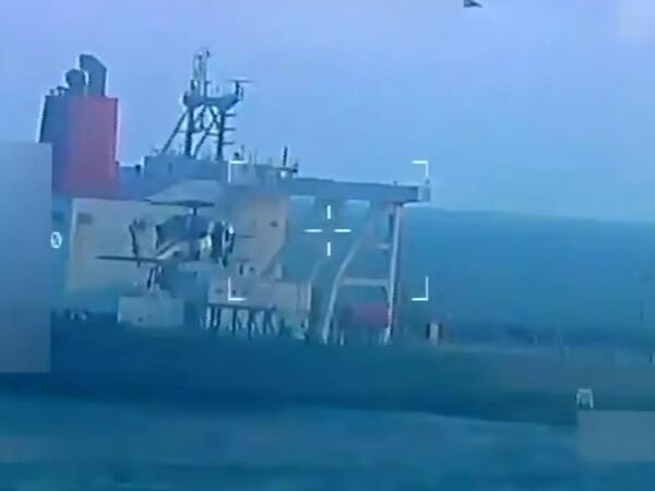 ABŞ “Veronica” tankerini saxladı - <span class="color_red">ANBAAN VİDEO</span>