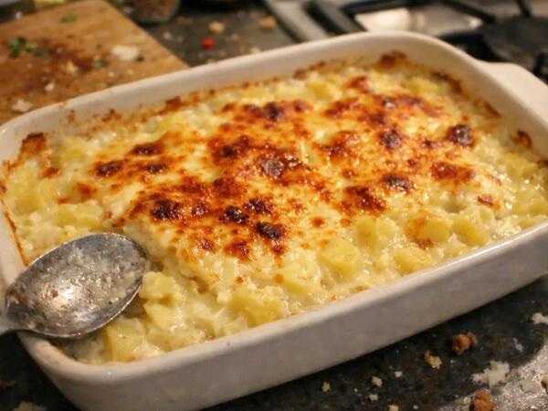 Sobada beşamel souslu və pendirli kartof