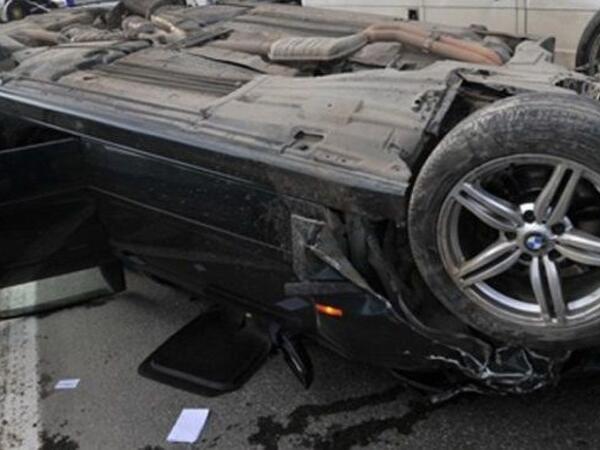 Goranboyda maşın aşdı - 3 nəfər xəsarət aldı