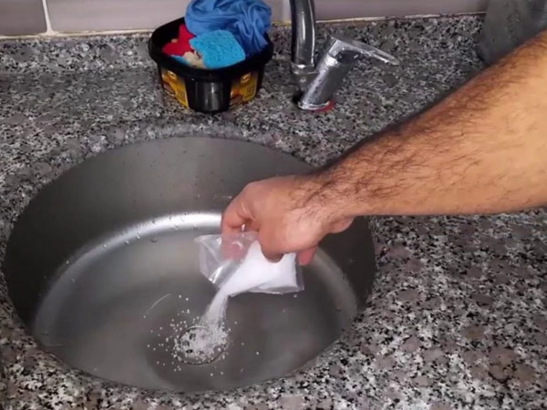 Tərkibində təhlükəli maddə aşkarlandı - Evinizdə varsa dərhal atın - <span class="color_red">FOTO</span>