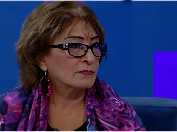 Xalq artisti efirdə qızı ilə AĞLADI - <span class="color_red">VİDEO</span>