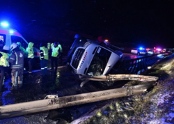 İstanbulda mikroavtobus AŞDI - çox sayda <span class="color_red">yaralanan var</span>