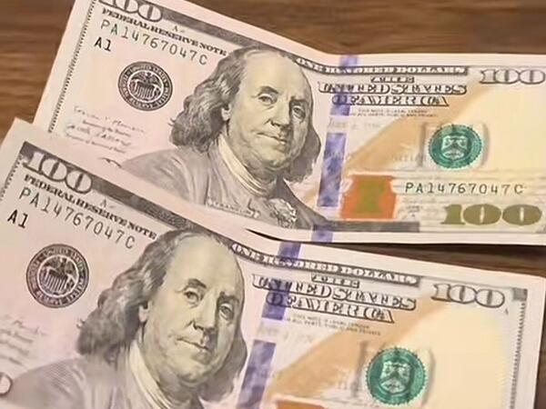 Bakıda saxta dollarlar yayılıb -  Qızıl mağazasını belə aldatdılar