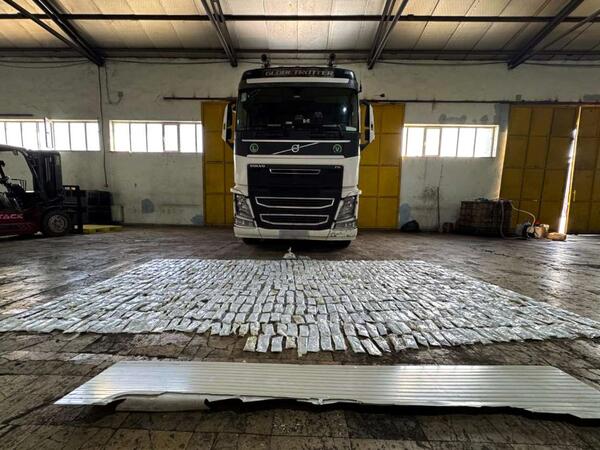 "Culfa” gömrüyündə xüsusi üsulla gizlədilmiş  39 kq heroin aşkarlandı