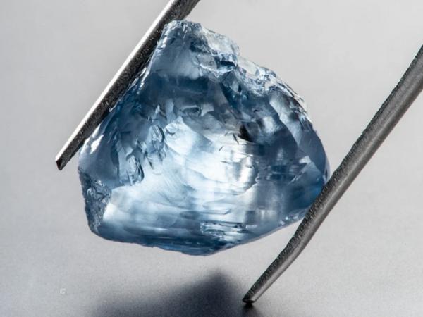 Almaz dövlət nəzarətinə keçir