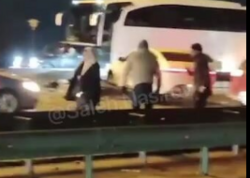 Yeni Yasamalda zəncirvari qəza: Yol buz bağlayıb - <span class="color_red">VİDEO</span>